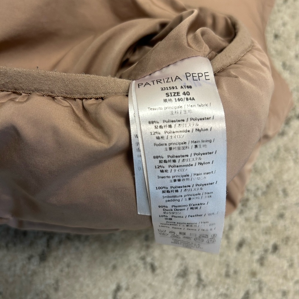 Patrizia Pepe size 40 (sz 6) soft pink Duck Down Vest with Studded BEE/Jewels - Picture 8 of 14